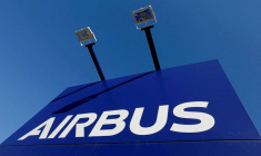 Photo d'archives du logo Airbus à Blagnac, en France