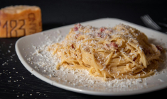 Une assiette de pâtes à la carbonara (Crédits: Unsplash - Zoran Borojevic)