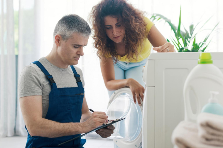 Il existe un bonus réparation pour faire réparer vos appareils électriques et électroniques. ( crédit photo : Shutterstock )