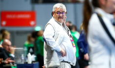 Avant PSG-Brest, Gérard Le Saint rince des supporters brestois dans un bar de Paris