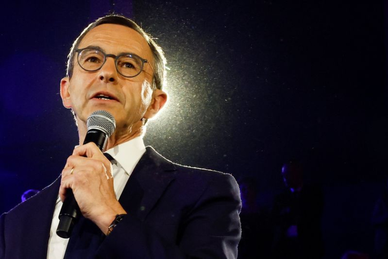 Le ministre français de l'Intérieur Bruno Retailleau s'exprime lors d'un meeting de fin de campagne pour la présidence du parti Les Républicains (LR) à Boulogne-Billancourt près de Paris, France.