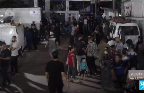 Gaza : des milliers de personnes seraient toujours bloquées dans l'hôpital al-Chifa, toujours encerclé
