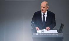 Le chancelier allemand Scholz s'adresse au parlement sur les questions de sécurité actuelles, à Berlin