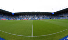 Le gardien de Jong Genk célébré par les supporters adverses quelques jours après le décès de son père