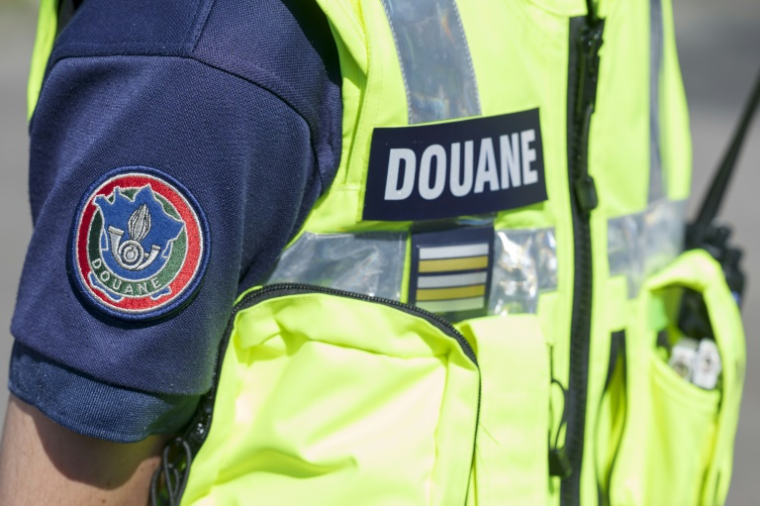 Commercialisé sous le nom de Lyrica depuis 20 ans en France, un anti-épileptique, la prégabaline, est depuis quelques années détourné en drogue de rue ou récréative, suscitant une surveillance accrue de la part des autorités sanitaires et des douanes ( AFP / JEAN-CHRISTOPHE VERHAEGEN )