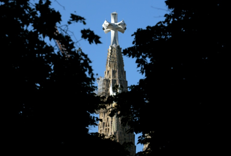 La tour centrale du Christ de la Sagrada Familia créée par l'architecte Antoni Gaudi, à Barcelone le 21 mai 2026 ( AFP / Thomas COEX )
