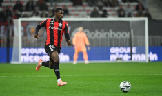 Claude Puel compare (un peu) un de ses joueurs à un Ballon d'or