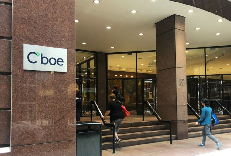CME DÉMENT AVOIR FAIT UNE OFFRE DE 16 MILLIARDS DE DOLLARS POUR SON RIVAL CBOE