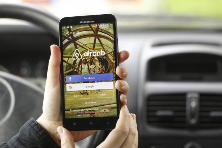 Revenus Airbnb et Blablacar : 3 questions pour tout comprendre / iStock.com - GoodLifeStudio