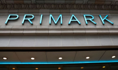 Un magasin Primark est visible sur Oxford Street, à Londres
