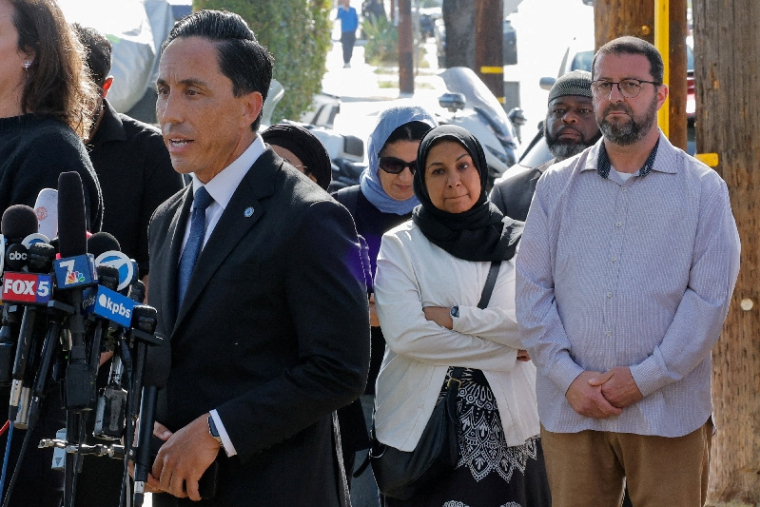 Conférence de presse des autorités suite à la fusillade au Centre islamique de San Diego
