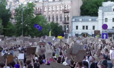 Ukraine : nouvelle manifestation contre l'éviction du ministre de la défense