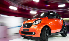 DAIMLER PROCHE DE VENDRE 50% DE SA MARQUE SMART À GEELY, SELON LE FINANCIAL TIMES