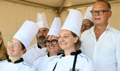 Le maire du Havre et candidat Horizons à la présidentielle, Edouard Philippe, lors d'une visite au festival Terres de Jim organisé par le syndicat agricole Jeunes agriculteurs (JA), le 12 septembre 2026 à Metz ( AFP / Jean-Christophe VERHAEGEN )