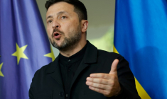 Le président ukrainien Volodymyr Zelensky lors d'une conférence de presse à Berlin, le 28 mai 2025 ( AFP / Odd ANDERSEN )