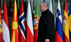 UkraRoustem Oumerov, chef du Conseil de sécurité ukrainien, au siège de l'OTAN à Bruxelles le 10 avril 2025ine's Minister of Defence Roustem  ( AFP / Nicolas TUCAT )