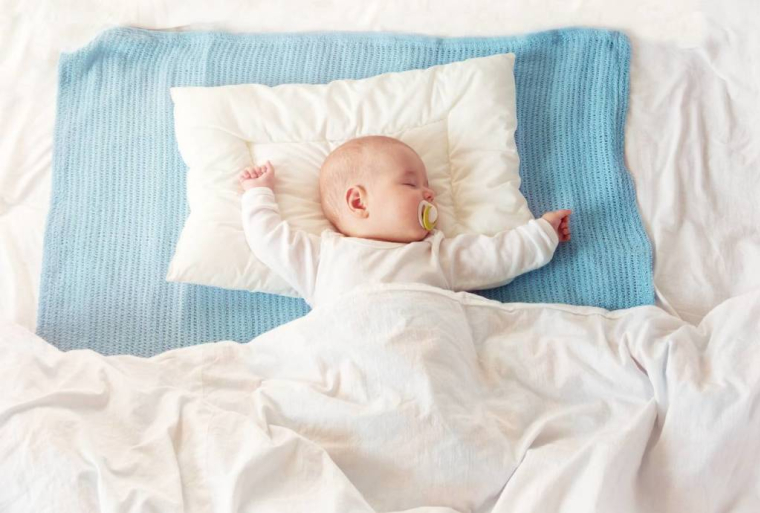 Réduire les dépenses liées à un bébé - iStock.com-LeManna