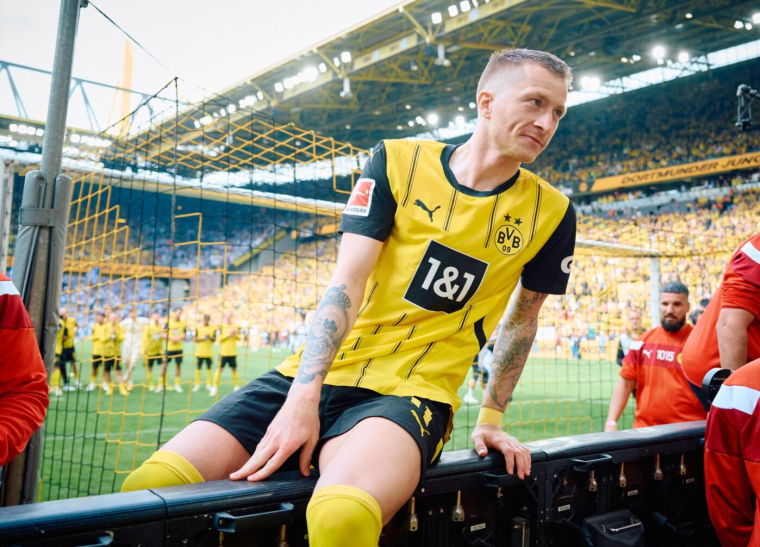 Marco Reus paye sa tournée générale... à 25 000 supporters !
