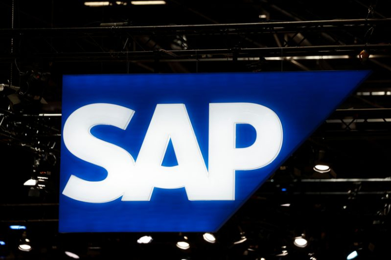 Un logo sur l'espace d'exposition SAP
