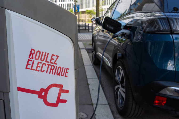 Le bonus écologique revu pour favoriser l'industrie française-iStock-HJBC