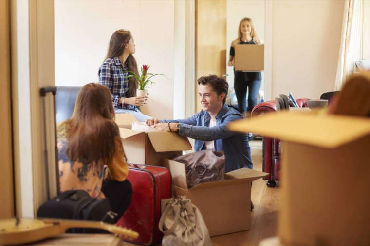 Logement étudiant : tout savoir sur la colocation / iStock.com - sturti