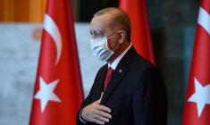 ERDOGAN LIMOGE LE GOUVERNEUR DE LA BANQUE DE TURQUIE FACE À LA CHUTE DE LA LIVRE