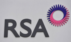 L'ASSUREUR RSA A REÇU UNE OFFRE D'ACHAT DE 7 MILLIARDS DE LIVRES STERLING ET NÉGOCIE