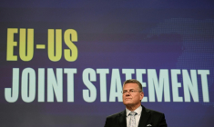 Le commissaire européen au Commerce, Maros Sefcovic, à Brussels, le 21 août 2025 ( AFP / Nicolas TUCAT )