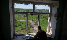 LA RUSSIE AVANCE DANS LE DONBASS ; L'UKRAINE RÉCLAME DES ARMES DE LONGUE PORTÉE