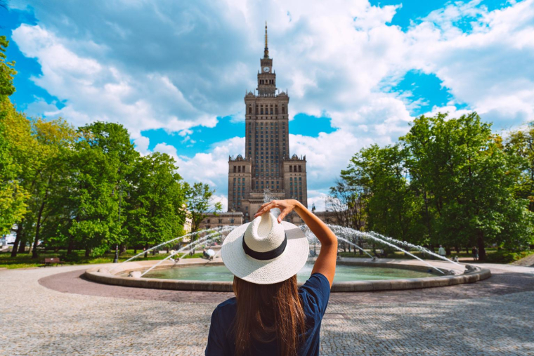 Varsovie figure parmi les destinations les moins chères d’Europe ( crédit photo : Shutterstock )