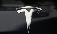 TESLA ANNONCE DES "ROBOTS-TAXIS" AUTONOMES POUR 2020