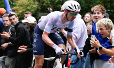 L'Américain Brandon McNulty, champion du monde de cyclisme sur route, pendant la course le 27 septembre 2026 à Montréal ( AFP / Andrej Ivanov )
