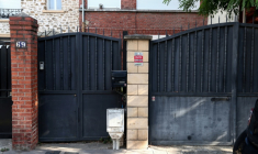 La résidence de l’agent de mannequins Daniel Siad où il a été retrouvé mort deux jours avant, le 220 juillet 2026 à Colombes, dans les Hauts-de-Seine ( AFP / Xavier GALIANA )