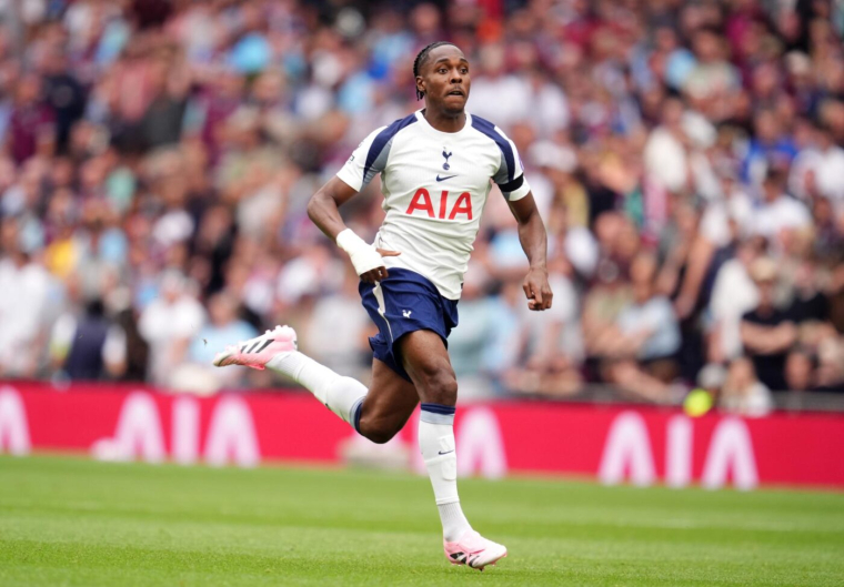 Mathys Tel sort du silence après avoir été victime de racisme