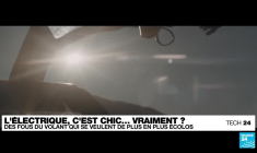 Électrique, rock'n roll et risqué : l'incroyable come-back de la voiture de "Retour vers le futur"