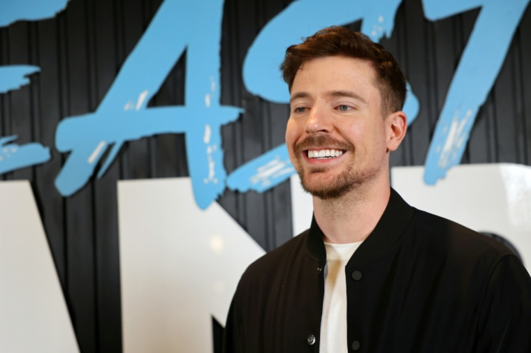 MrBeast, le youtubeur le plus suivi de la planète avec plus de 450 millions d'abonnés qui a ouvert jeudi en Arabie saoudite un parc d'attractions éphémère inspiré de ses vidéos à succès, le 12 novembre  2025 à Ryad. ( AFP / Fayez Nureldine )