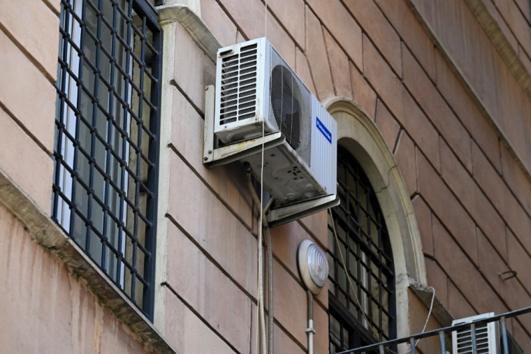 ( AFP / VINCENZO PINTO )