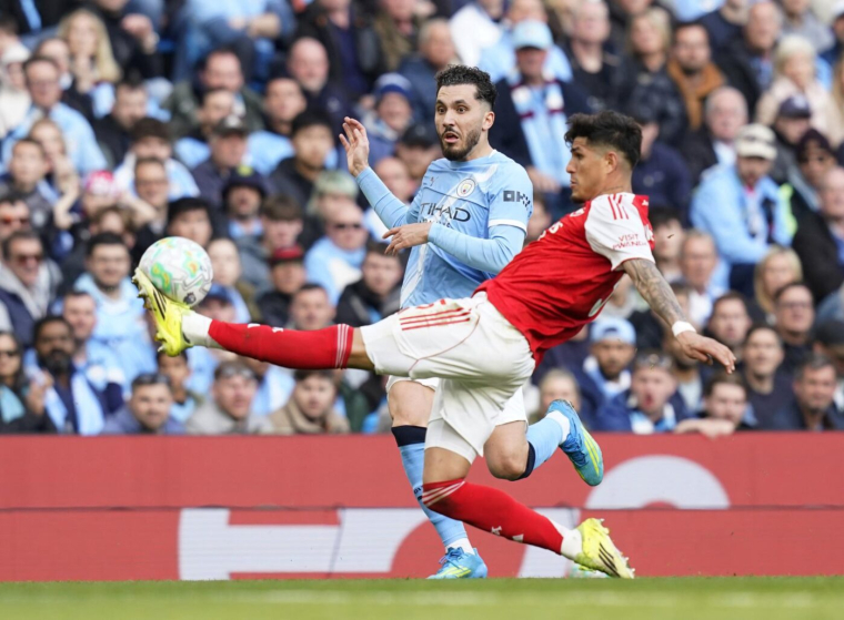 Manchester City sort vainqueur de son duel face à Arsenal et relance le suspense