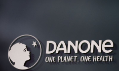 DANONE SUSPEND SES PROJETS D'INVESTISSEMENT EN RUSSIE