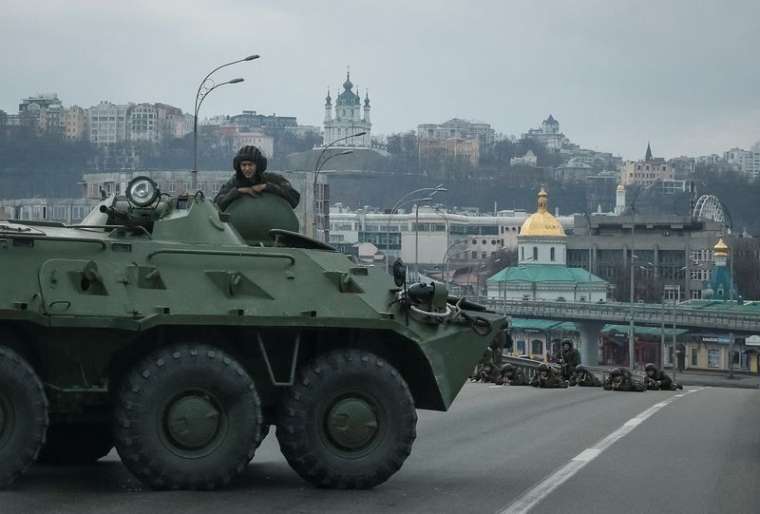 LA RUSSIE PRÉPARE UN ASSAUT SUR KIEV DEPUIS LA BIÉLORUSSIE, DIT L'UKRAINE