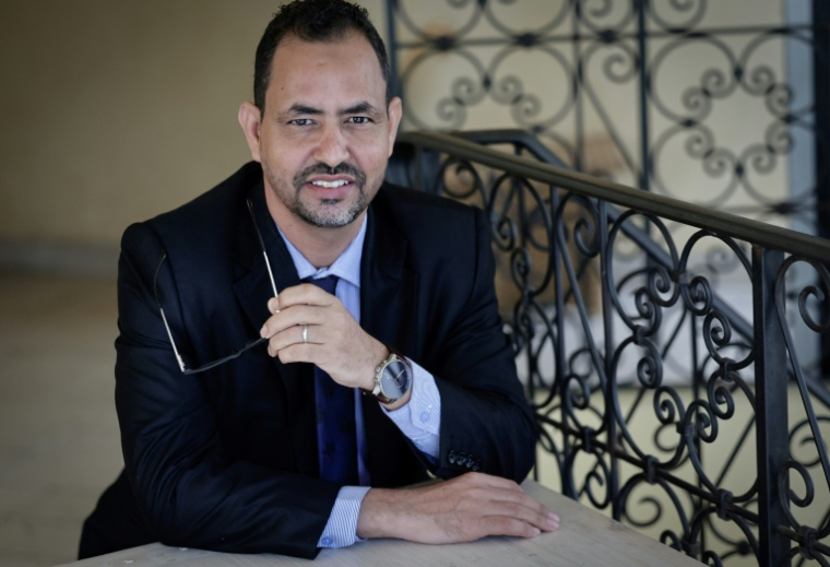 Le porte-parole du front de libération de l'Azawad (FLA), Mohamed Elmaouloud Ramadane, le 29 avril 2026 à Paris ( AFP / STEPHANE DE SAKUTIN )