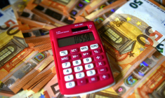 ( AFP / DENIS CHARLET )