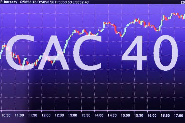 BOURSE: LE CAC 40 À PARIS BAT SON RECORD EN SÉANCE DE 2000