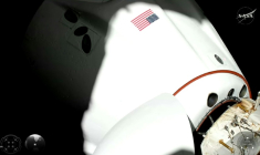 Image tirée d'une diffusion en direct de Nasa montrant l'équipage Crew-12 s'approchant de la Station spatiale internationale (ISS), le 14 février 2026 ( NASA+ / HANDOUT )
