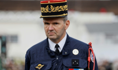 Le général Ghislain Rety lors d'un hommage au maréchal des Logis-Chef Arnaud Blanc, tué lors d'une opération contre l'orpaillage illégal en Guyane française, à la base du GIGN de Versailles-Satory à Versailles le 31 mars 2023 ( POOL / Ludovic MARIN )
