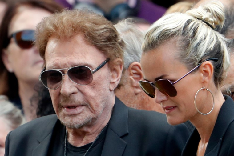 JOHNNY HALLYDAY HOSPITALISÉ POUR DÉTRESSE RESPIRATOIRE, SELON DES MÉDIAS