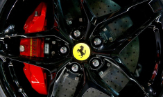 FERRARI AFFICHE UN BÉNÉFICE D'EXPLOITATION TRIMESTRIEL EN HAUSSE