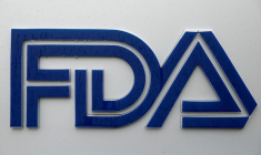 CORONAVIRUS/USA: LA FDA AJOUTE UN AVERTISSEMENT SUR LES RISQUES CARDIAQUES LIÉS AUX VACCINS DE PFIZER ET MODERNA
