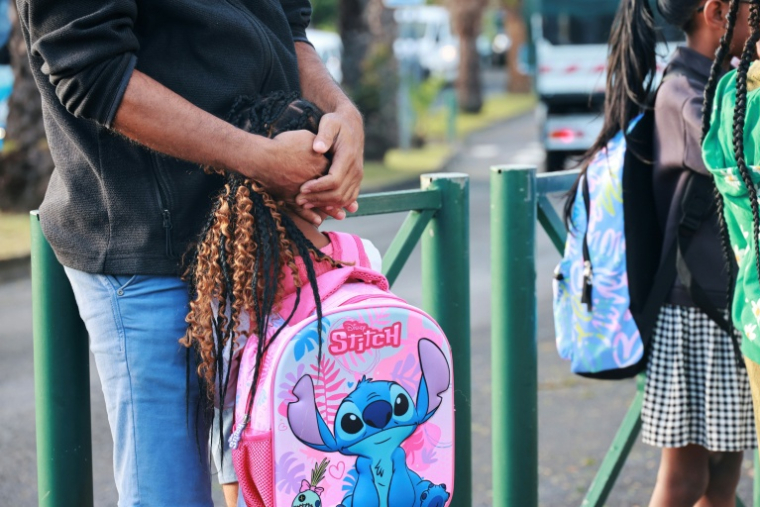 Rentrée des classes à Saint-Denis de la Reunion, le 19 août 2025 ( AFP / Richard BOUHET )