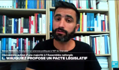 Ve République : La France "n’a pas l’habitude" des coalitions, le président "fait ce qu’il veut"
